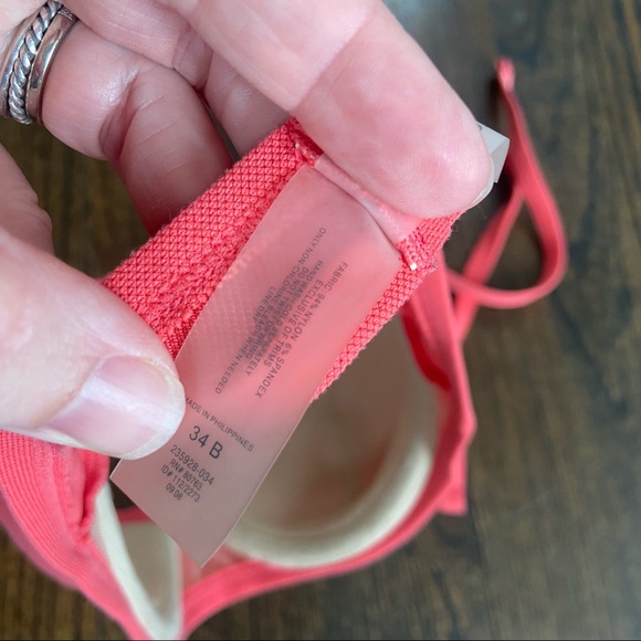 Victoria Secret Coral Bikini Top - Size 34B - Picture 4 of 8